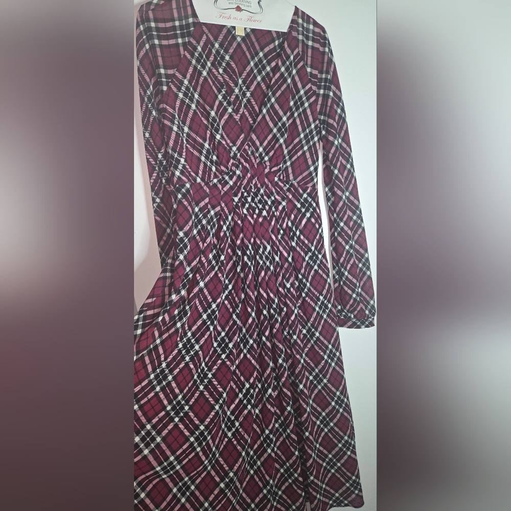 Michael Kors Wine Checkered Long Sleeve Dress - Picture 4 of 9